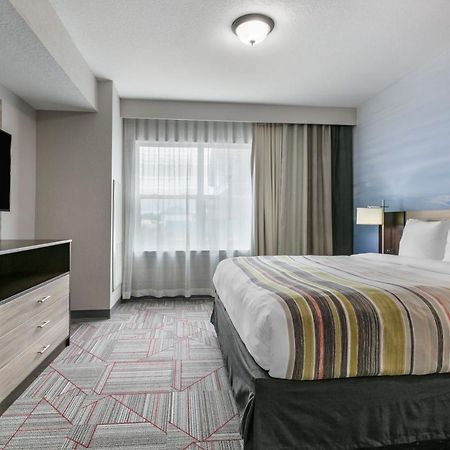 Clarion Pointe Columbus-Bradley Park Hotel Bagian luar foto