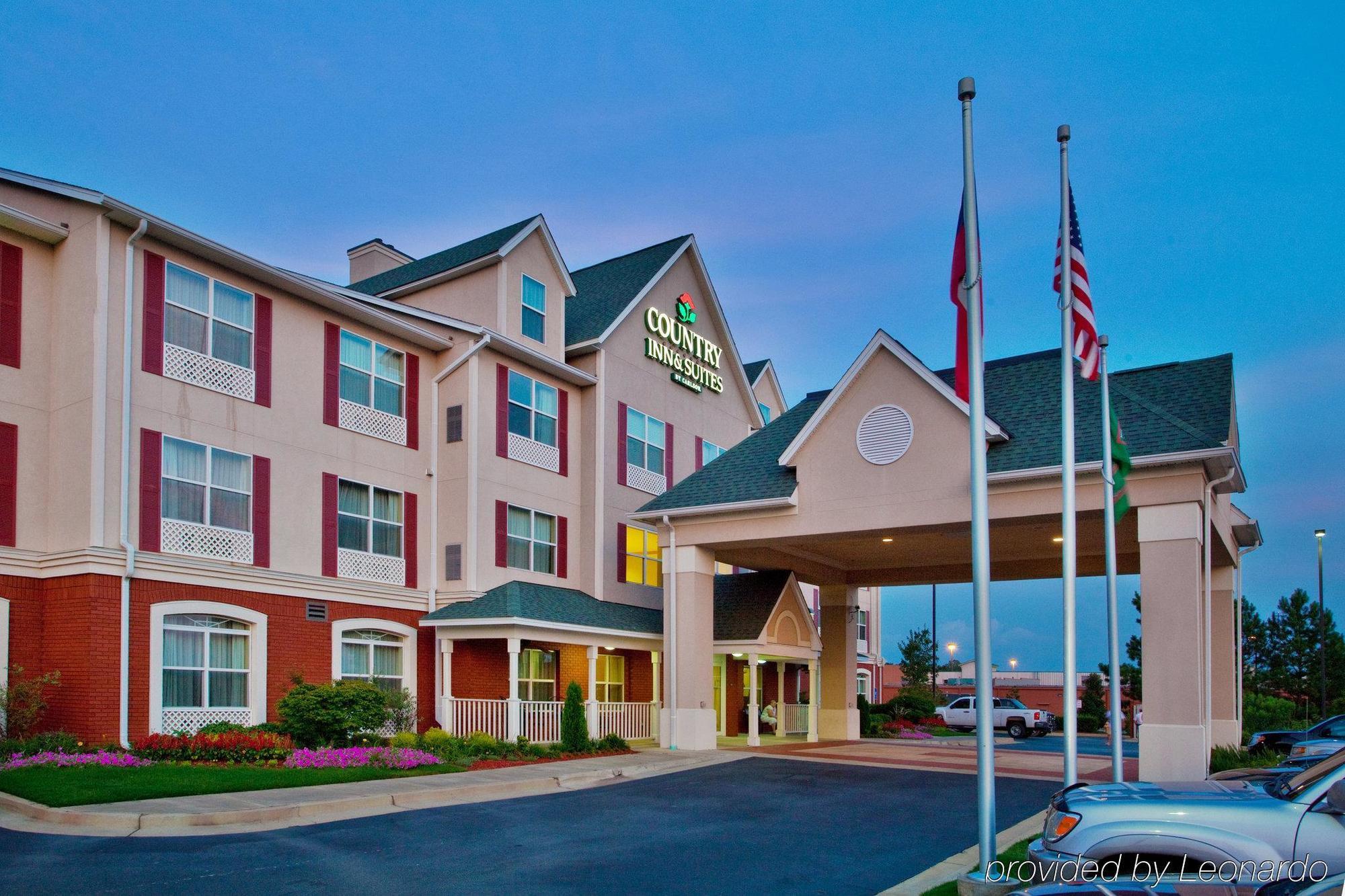Clarion Pointe Columbus-Bradley Park Hotel Bagian luar foto